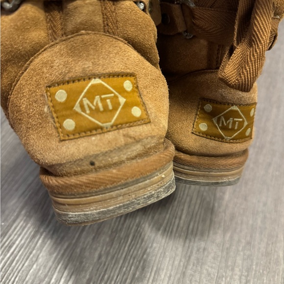 Ugg boots from MT - size 38 - Picture 4 of 6